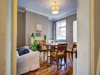 Pass the Keys Modern Two Bedroom Home by Levenshulme Station - Manchester - 9
