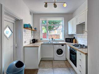 Pass the Keys Modern Two Bedroom Home by Levenshulme Station - Manchester - 7