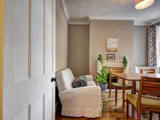Pass the Keys Modern Two Bedroom Home by Levenshulme Station - Manchester - 8