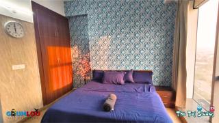 Luxuries Stay in Noida with Swimming Pool #Night Club #Party #Cafe at Mall - GHUMLOO - Noida - 5