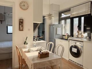 Wutong District Sunshine 2 bedrooms 2 beds with kitchen and bathroom, laundry and cooking, close to Zhongshan Park business district Leyihome close to Zhongshan Park - Shanghai - 7