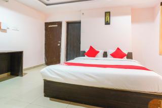 Spot On Sunshine Inn - Lingampalli - 8