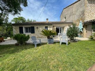Mas en Pierre "entre Gard et Ardèche" avec jardin - Saint-Victor-de-Malcap - 9