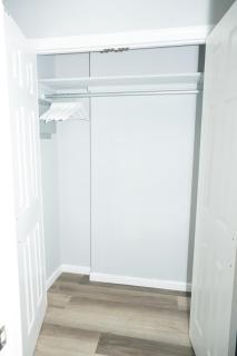 Ruby Room at Brighton Beach 2-Min Walk to Ocean & Subway Chic Stay - 7