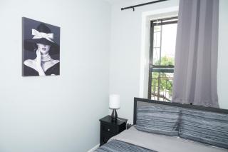 Noir Brighton Beach 2Min Walk to Ocean n Subway Chic Stay - 9