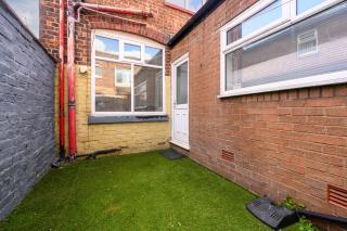 Cozy 2 BR House in Manchester - Parking, WiFi - Manchester - 9