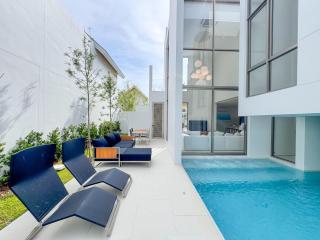 Luxpride 3BR near laguna friendly villa with Garden&pool - 0