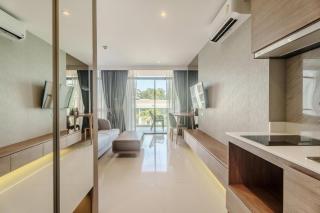 1412 Wyndham Gardens Elegant Pool Condo - Nai Thon Beach - 1