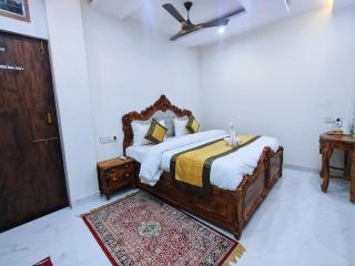 Hotel Royal Shantii Inn - 5