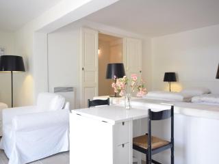 Apartment in Montbrun-les-Bains near forest - Reilhanette - 0