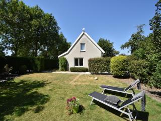 Cozy Holiday Home in Zonnemaire near lakebeach - Zonnemaire - 0