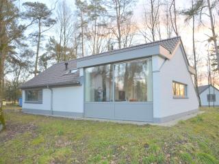 Alluring Holiday Home in Limburg near Forest - De Horst - 0