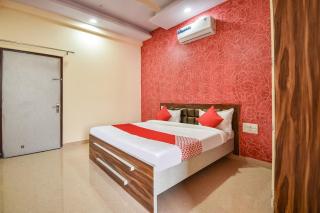 Super OYO 70183 Sai Kripa Lodging - 3