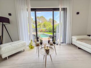Villa contemporaine, 5 voyageurs avec piscine, jardin et proche du bord de mer - Saint-Raphaël - 7