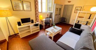 AC - Hypercenter - Near place des Carmes - 2