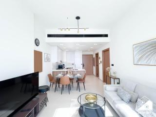 Stylish 1 Bedroom with Pool Access in JVC - 2