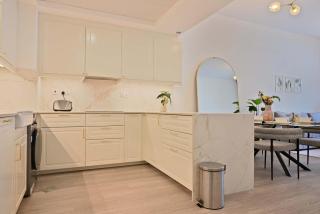 Air Homes - Stylish Urban Living in a Modern 1BR - 1