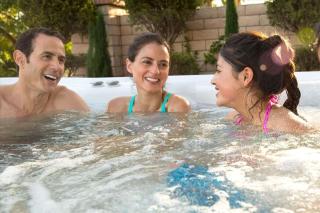 Rathlin Apartment - 2 Bedroom with Hot Tub - Ballycastle - 4