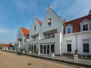 Elegant Apartment in Koudekerke with Gas Fireplace - 9