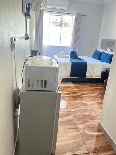 Creekside Guest House Middelburg - Middelburg - 7