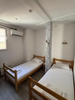 Apartments and Rooms L E F T RIVER Belgrade - Belgrado - 6