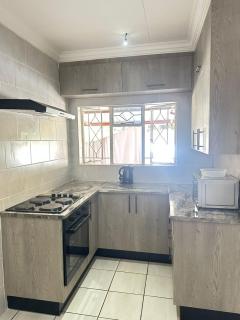 Creekside Guest House Middelburg - Middelburg - 4