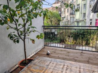 Entire modern studio with terrace - North Station - Bruxelles - 0