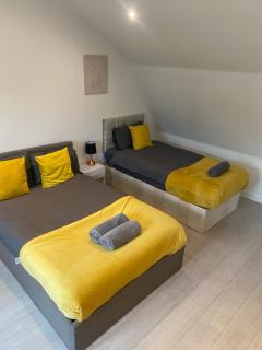 Vibrant 3BR Tottenham Home, private garden WiFi parking free on request - Londra - 6