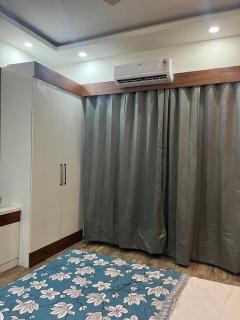 Deluxe apartment -paramount - Greater Noida - 7
