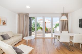 Sunny Side Casa by Belmont Realty - 9