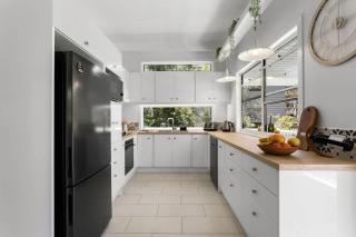 The Point Arkwright Bungalow - Yaroomba - 9