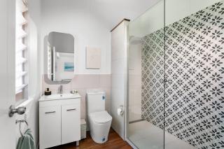 The Point Arkwright Bungalow - Yaroomba - 8