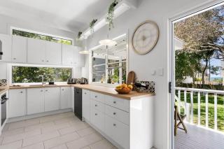 The Point Arkwright Bungalow - Yaroomba - 5
