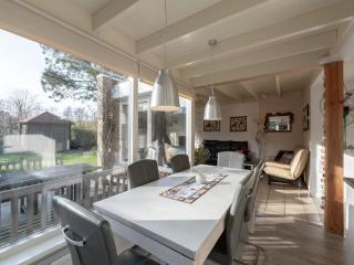 Bungalow in Sint Maartenszee near Beach - Sint Maartensvlotbrug - 2