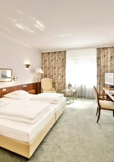 Hotel Bayerischer Hof - Lindau - 9