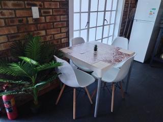 2K City Studios Not Self catering - Graskop - 9