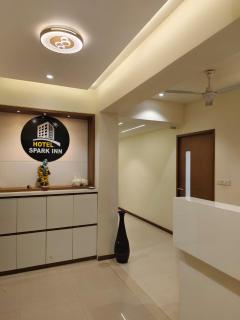 Hotel Spark Inn - Ahmedabad - 9