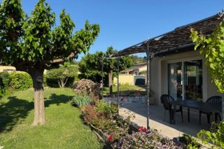 Air-Conditioned House with Private Garden in Le Thor pets are welcome - Le Thor - 9