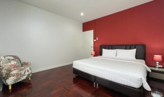 BTS Asoke 6bedroom townhouse - 2