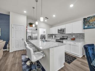 Bright & Charming 4BR Home in Ocala home - Marion Oaks - 2