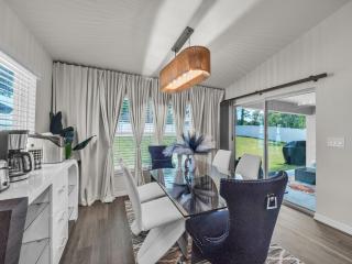 Bright & Charming 4BR Home in Ocala home - Marion Oaks - 1