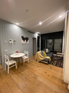 Lovely 1BD condo with free parking city view - Melbourne - 6