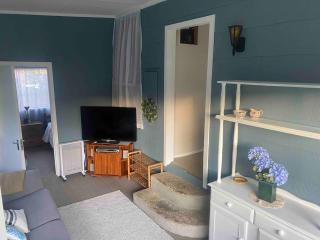 The Bach at Perehipe -Short walk to beach - 9