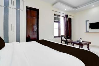 Hotel O Sector 70 Noida - Noida - 2