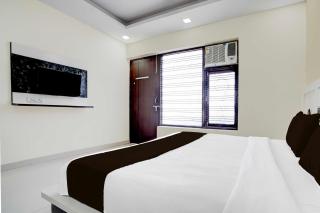 Hotel O Sector 70 Noida - Noida - 3