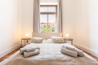 4BR Apartment - WIFI - NETFLIX - BUSINESS - ZENTRAL - KÜCHE - 1