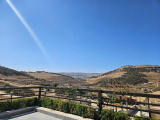 Sorjat Al Tal Chalet - - 5