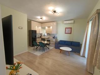 Beachfront Apartment Deluxe - Podgora - 3