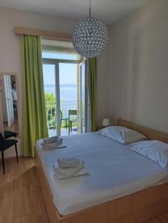 Beachfront Apartment Deluxe - 7