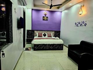 Hotel MoonLit - Noida - 7